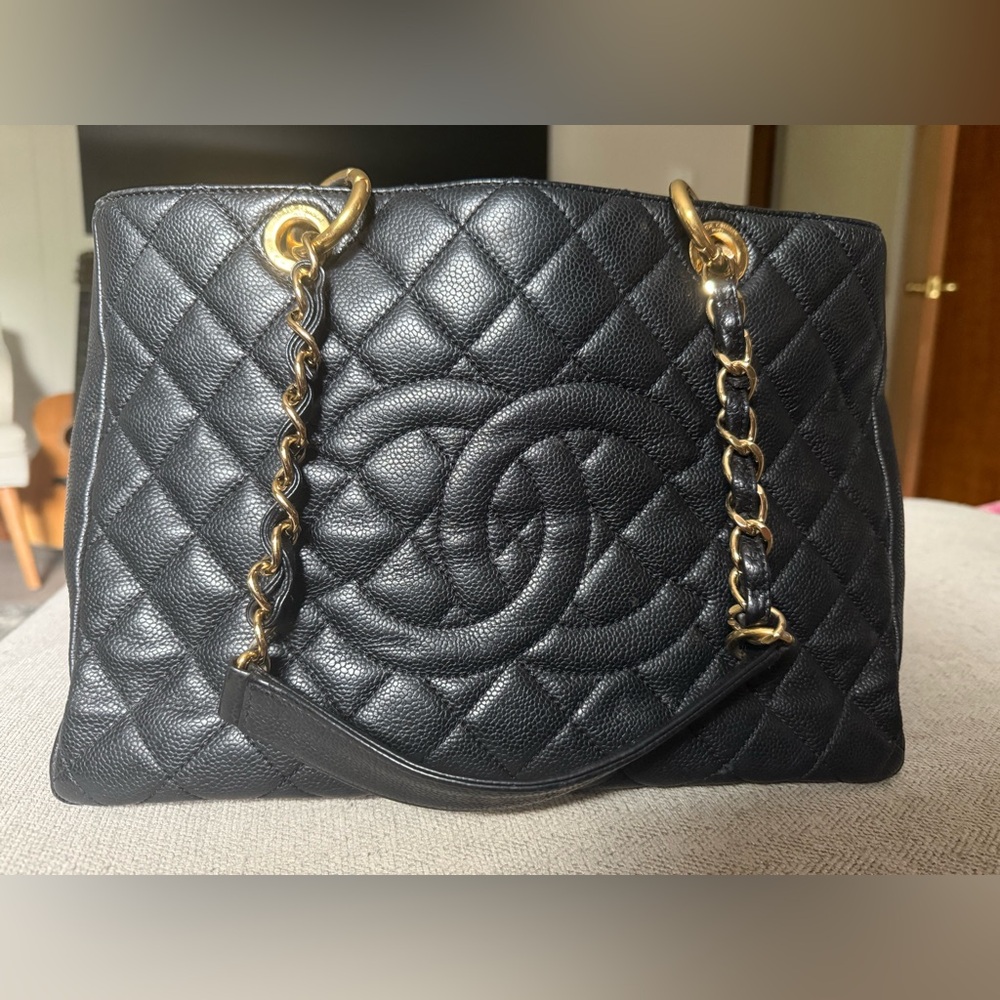 CHANEL Black Caviar GST Classic Quilted Gold Hardware